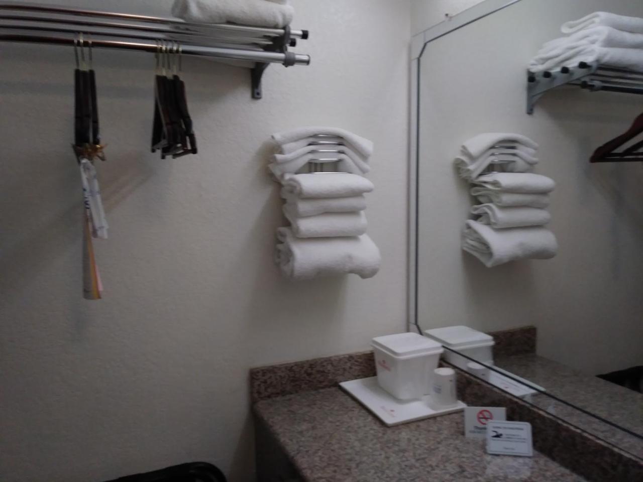 Ramada By Wyndham Temple Terrace/tampa North 3* Temple Terrace
