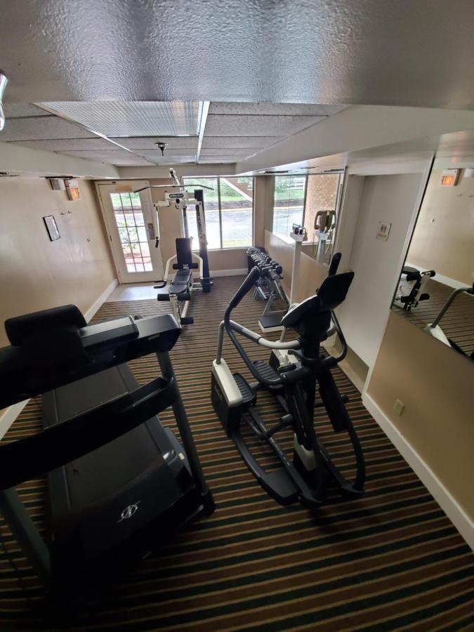 Ramada By Wyndham Temple Terrace/tampa North 3*